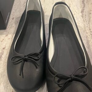 Chic Black Leather Loafers